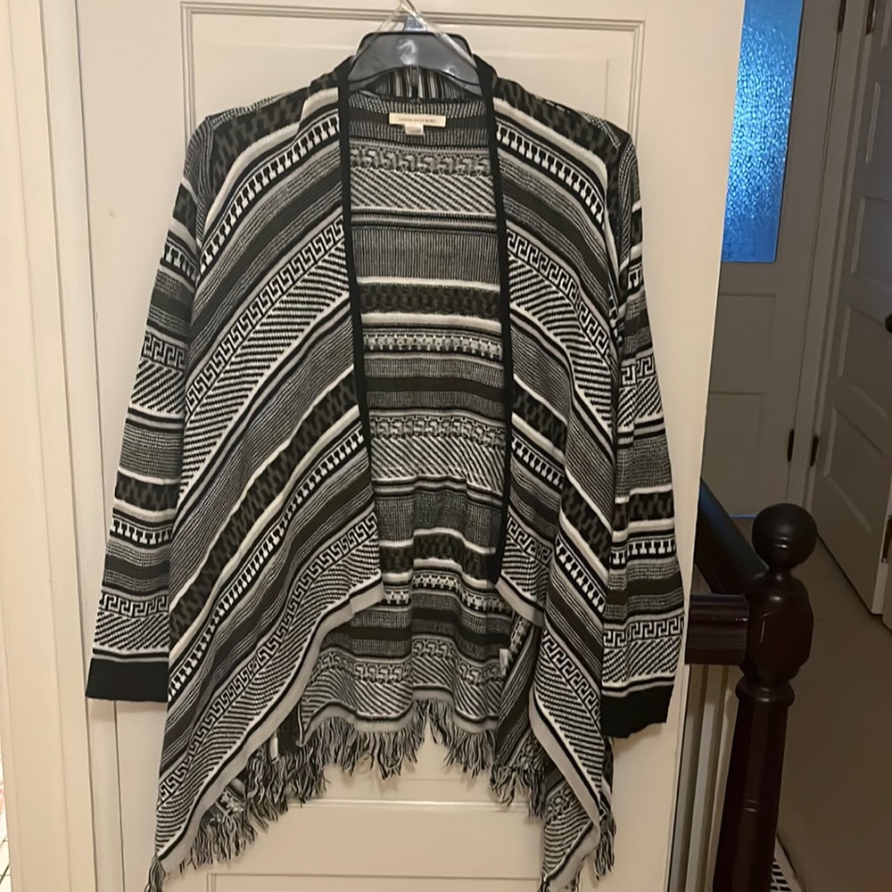 Canyon River cardigan with cool pattern, size L